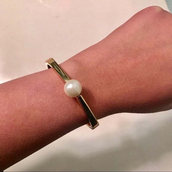 ❣️ 2for$20 Imitation Pearl Bangle - Picture 5 of 6
